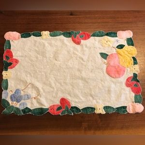 6 Fruit Appliqué Placemats and Napkins